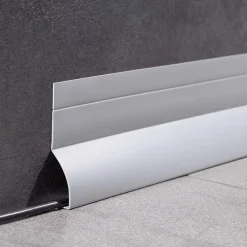 Quest Plinthe de finition W2 en PVC 4,en,1 120 mm, baguette autocollante, masquante, plinthe souple pour sol et mur, gris, 15 m- Plinthe Pour Sol En Vinyle Et Pvc