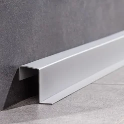 Quest Plinthe de finition W2 en PVC 4,en,1 120 mm, baguette autocollante, masquante, plinthe souple pour sol et mur, blanc, 5 m- Plinthe Pour Sol En Vinyle Et Pvc