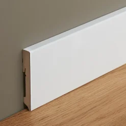 GoodHome Plinthe Pour Parquet Et Stratifié<Plinthe MDF Blanc contemporaine 220 x 10 cm Décor 10 (vendue à la pièce)