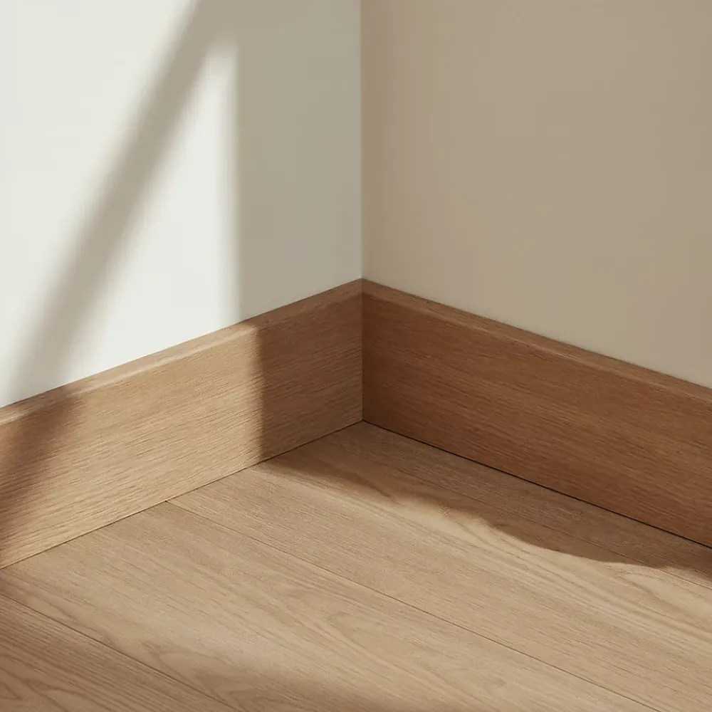 GoodHome Plinthe Pour Parquet Et Stratifié<Plinthe MDF, effet chêne miel , décor 180, H.8 cm x L.220 cm x ép.13 mm (vendue à la pièce)