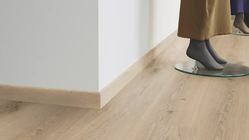 Tarkett Plinthe Ultimate coloris beige naturel 195 x 6cm vendue par 5 pièces- Plinthe Pour Sol En Vinyle Et Pvc