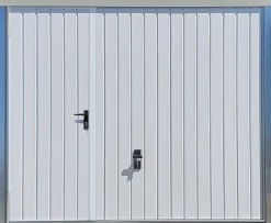 Spadone Porte De Garage Basculante<Porte de garage basculante blanc avec portillon gauche l.240 x H.200 cm x Ep.20 mm
