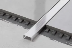 Ilcom Profilé décoratif C en acier inoxydable pour carrelage Argent satiné - 40 mm x 2440 mm x 0,65 ep.- Profilé Carrelage