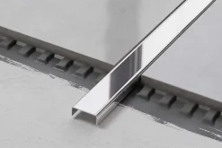 Ilcom Profilé décoratif C en acier inoxydable pour carrelage Argent poli - 20 mm x 2700 mm x 0,65 ep.- Profilé Carrelage