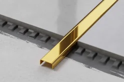 Ilcom Profilé Carrelage<Profilé décoratif C en acier inoxydable pour carrelage Or poli - 10 mm x 2700 mm x 0,65 ep.
