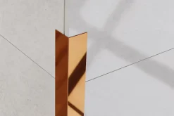 Ilcom Profilé décoratif L Angle extérieur en acier inoxydable 30 mm x 30 mm x 2700 mm - argent poli- Profilé Carrelage