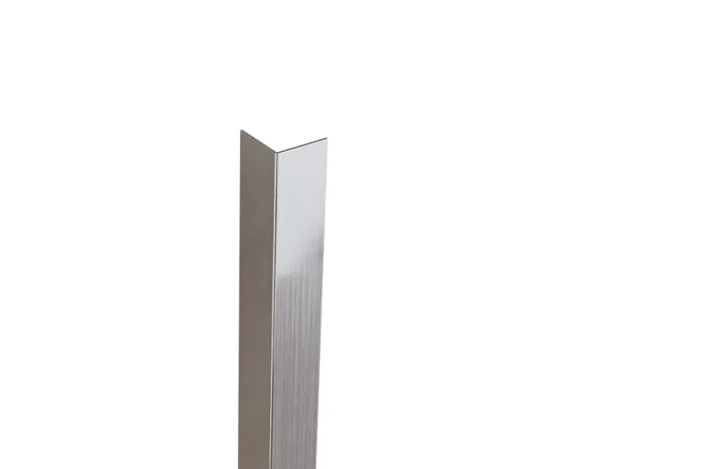 Ilcom Profilé décoratif L Angle extérieur en acier inoxydable 30 mm x 30 mm x 2700 mm - argent satiné- Profilé Carrelage