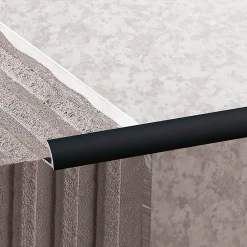 Diall Profilé Carrelage<Profilé de carrelage intérieur rond PVC noir lisse L.2,5m x l.2,7 cm x ep.9mm