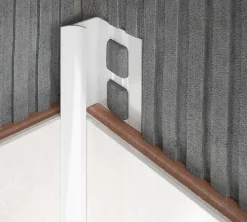 Diall Profilé de carrelage intérieur rond PVC blanc lisse L.2,5m x l.3cm x ep.9mm- Profilé Carrelage