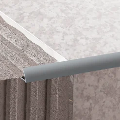Diall Profilé de carrelage intérieur 1/4 rond PVC gris clair L.2,5m x l.2,7 cm x ep.9mm- Profilé Carrelage