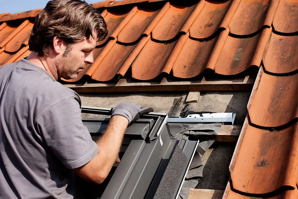 Velux Raccord, Habillage Et Bloc Isolant De Fenêtre De Toit<Raccord de remplacement fenêtre de toit EW SK06 gris