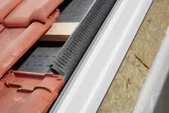 Velux Raccord fenêtre de toit simple sur tuiles EDW UK08 ocre- Raccord, Habillage Et Bloc Isolant De Fenêtre De Toit