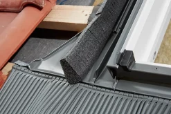 Velux Raccord, Habillage Et Bloc Isolant De Fenêtre De Toit<Raccord fenêtre de toit simple sur tuiles EDW MK08 gris