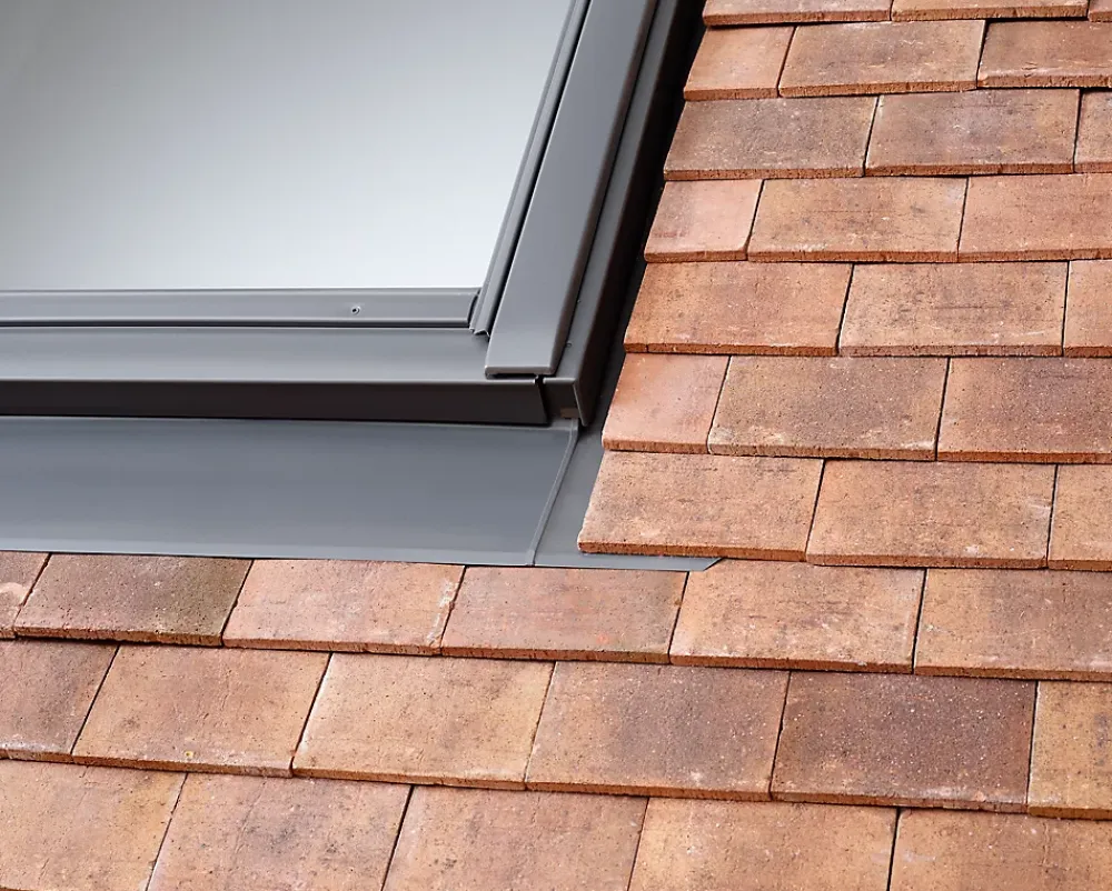Velux Raccord fenêtre de toit simple sur tuiles plates EDP MK04 gris- Raccord, Habillage Et Bloc Isolant De Fenêtre De Toit