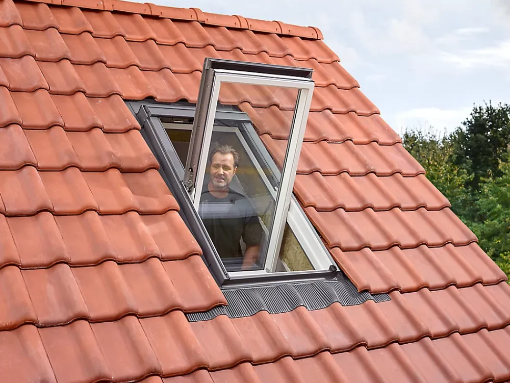 Velux Raccord fenêtre de toit simple sur tuiles EDW UK08 rouge- Raccord, Habillage Et Bloc Isolant De Fenêtre De Toit