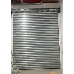 4M Rideau Métallique Galvanisé Motorisé 220V Lames Pleines 7/10ème L4500 H2000 CLASSIC- Porte De Garage Enroulable
