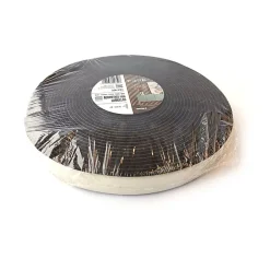 Tasseau Bois<Ruban d'isolation acoustique auto-adhésif noir L.12 x l. 0.3m Ep. 0,5 cm