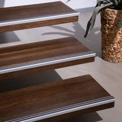 Floordirekt Profilé De Rénovation De Marche<Seuil d'escalier Avec double caoutchouc Power Grip Longueur 134 cm Pré-percé Noir -