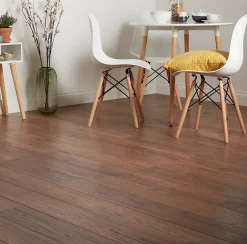 GoodHome Sol Stratifié<Sol stratifié à clipser Otley chêne rustique 10 mm L.138 x l.15.9 cm