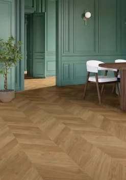 GoodHome Sol stratifié Leyton , passage intense AC5, effet chêne blond, L.133 cm x l.32,2 cm x ép.10 mm, résistant à l'eau- Sol Stratifié