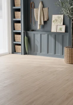 GoodHome Sol stratifié passage intense AC5, effet bois brut, L 129,2 cm x l 19,3 cm x ép 8 mm, Alishan- Sol Stratifié
