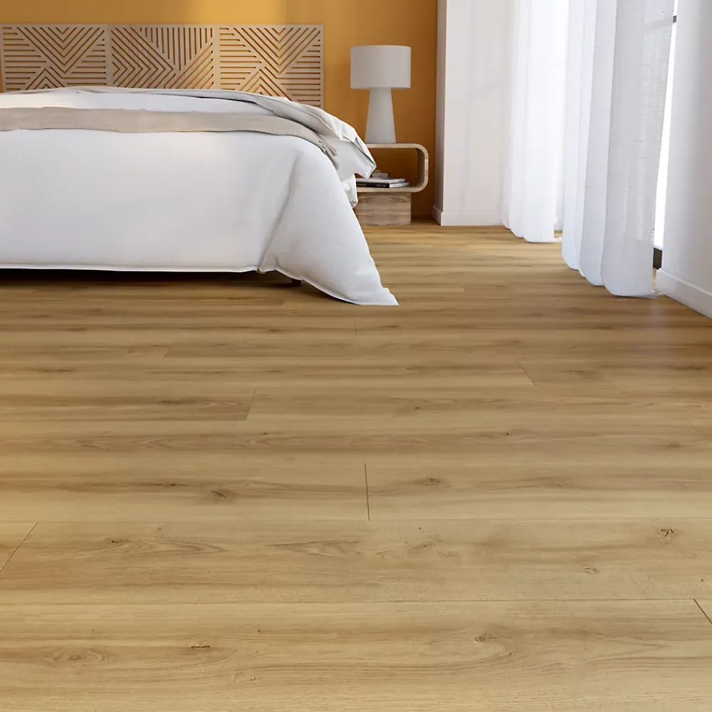GoodHome Sol stratifié Towcester , passage élevé AC4, effet chêne blond, L.138,3 cm x l.19,3 cm x ép.8 mm, résistant à l'eau- Sol Stratifié