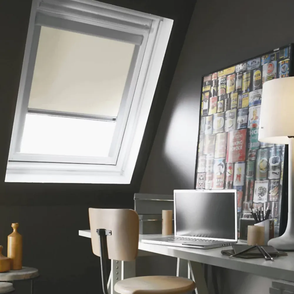 Protecta Store fenêtre de toit occultant compatible VELUX S06 114x118cm Beige - MADECO- Store De Fenêtre De Toit