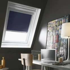 Protecta Store fenêtre de toit occultant compatible VELUX K SK06 97x100cm Bleu - MADECO- Store De Fenêtre De Toit