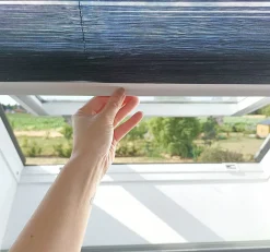 Avosdim Moustiquaire Pour Fenêtre<Store Moustiquaire Plissé pour Fenêtre de Toit - L140 x H170cm