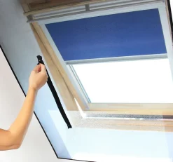 Avosdim Moustiquaire Pour Fenêtre<Toile Moustiquaire à scratch pour fenêtre VELUX - L150 x H180 cm