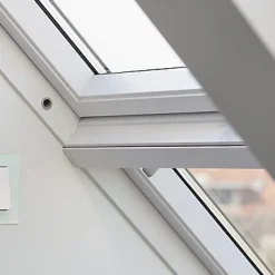 Velux Velux Et Fenêtre De Toit<Verrière plane GIL Tout confort blanc UK3 134 x 98 cm